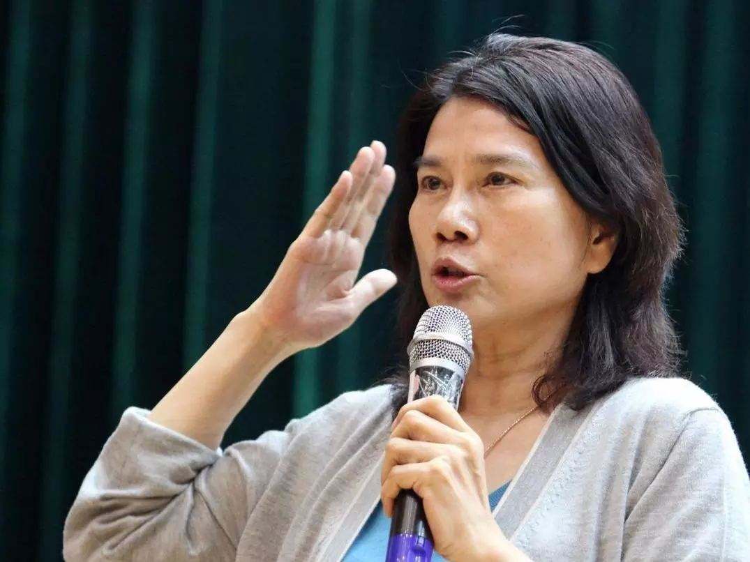 董明珠直播首秀骂哭男主管，你被老板骂哭过吗？