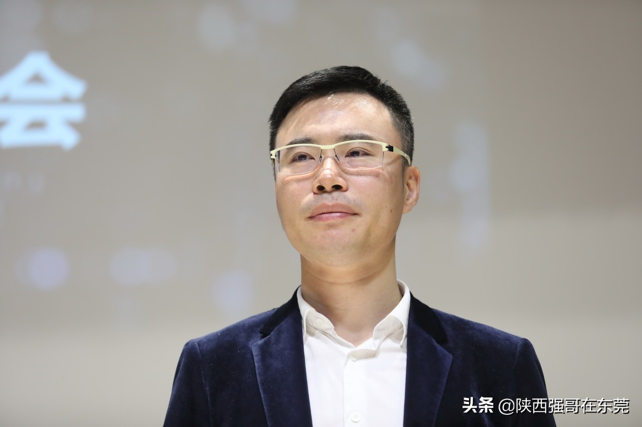 “斜杠青年”王欣，副业创新创业践行者，携灵鸽再出发